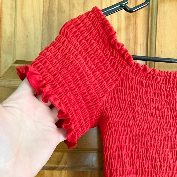 Women’s Planet Gold size small super soft red dress with ruched top and sleeves - Picture 2 of 7